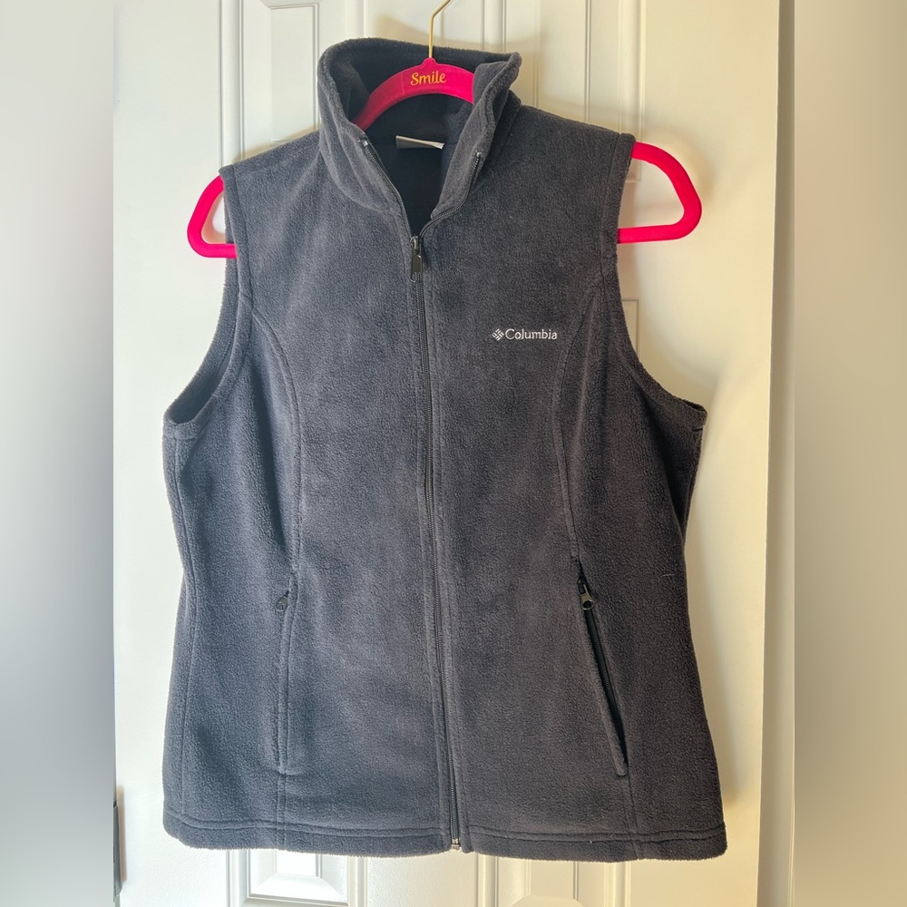 Columbia vest size medium